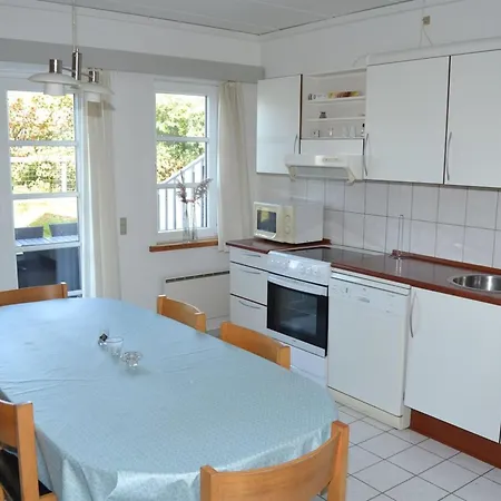 Lejlighed Ester - 2-3km From The Sea By Interhome